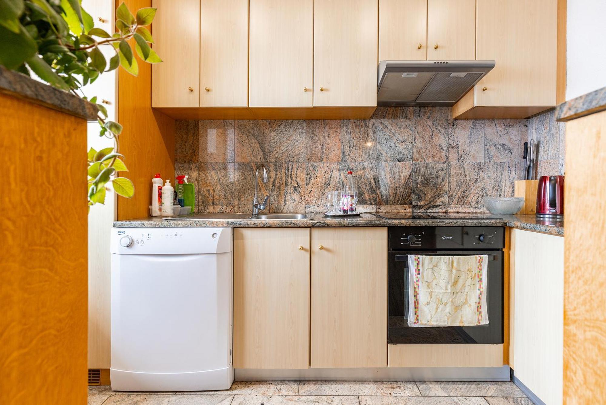 Apartman Nora Omiš Eksteriør billede