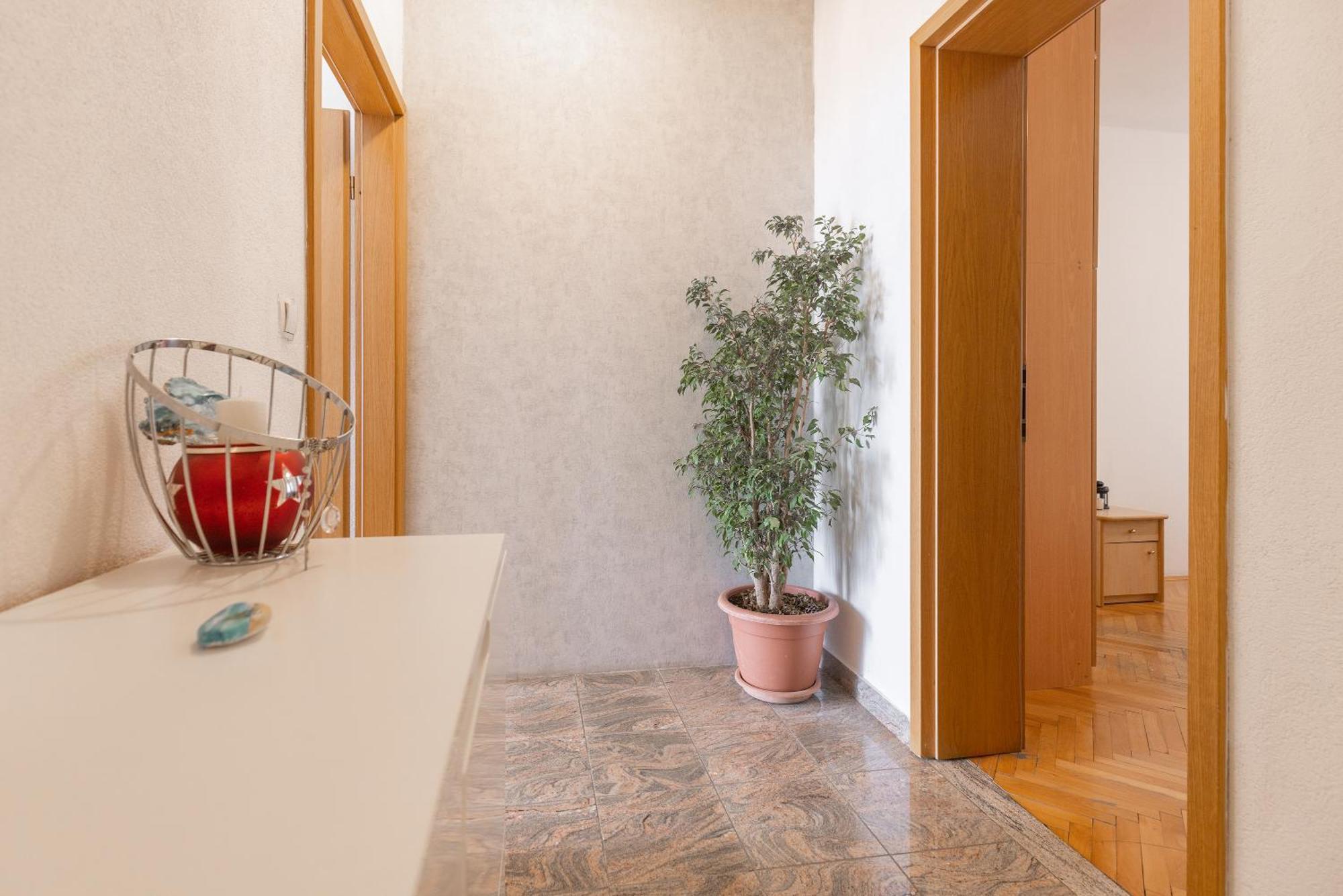 Apartman Nora Omiš Eksteriør billede