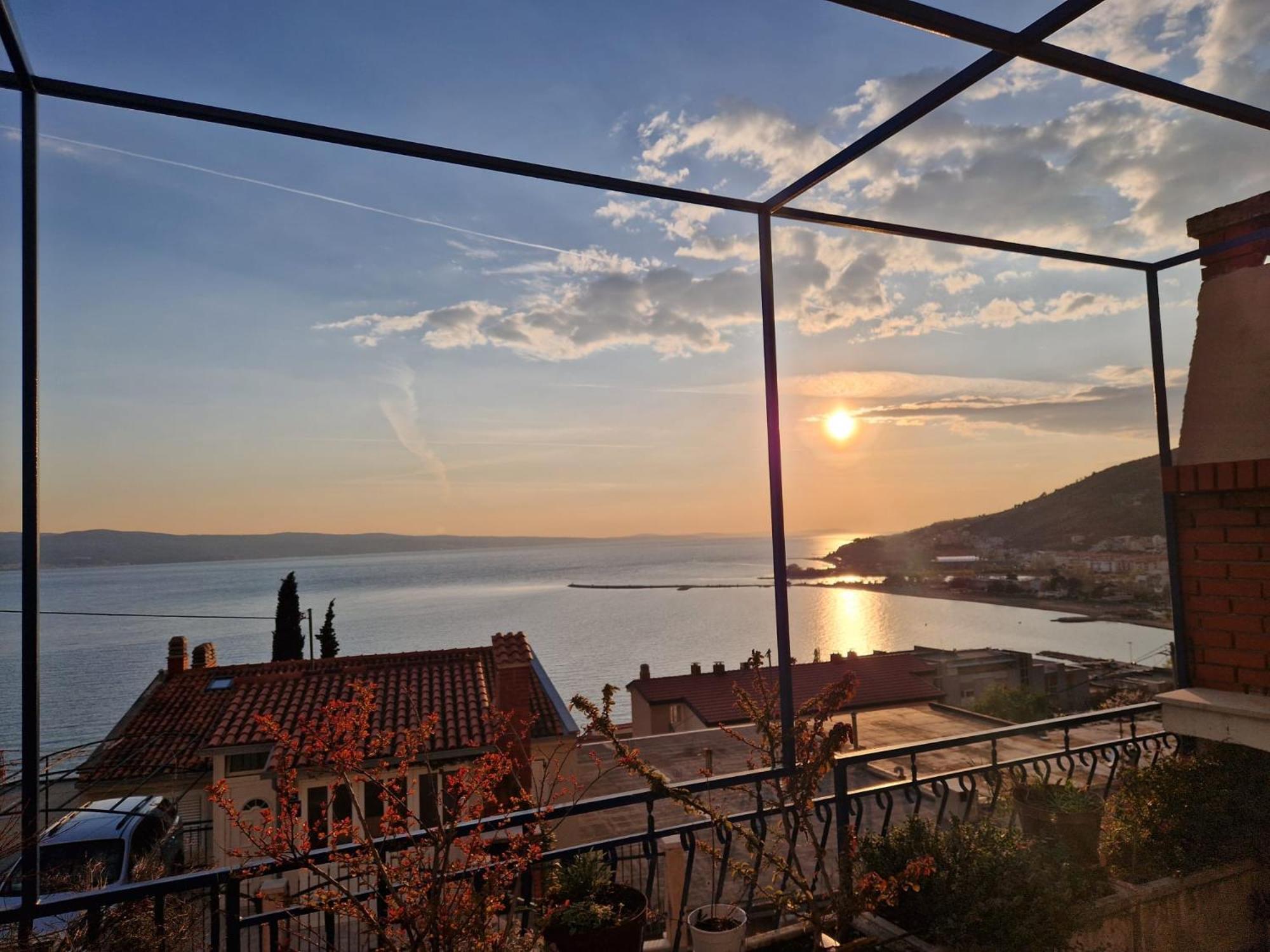 Apartman Nora Omiš Eksteriør billede
