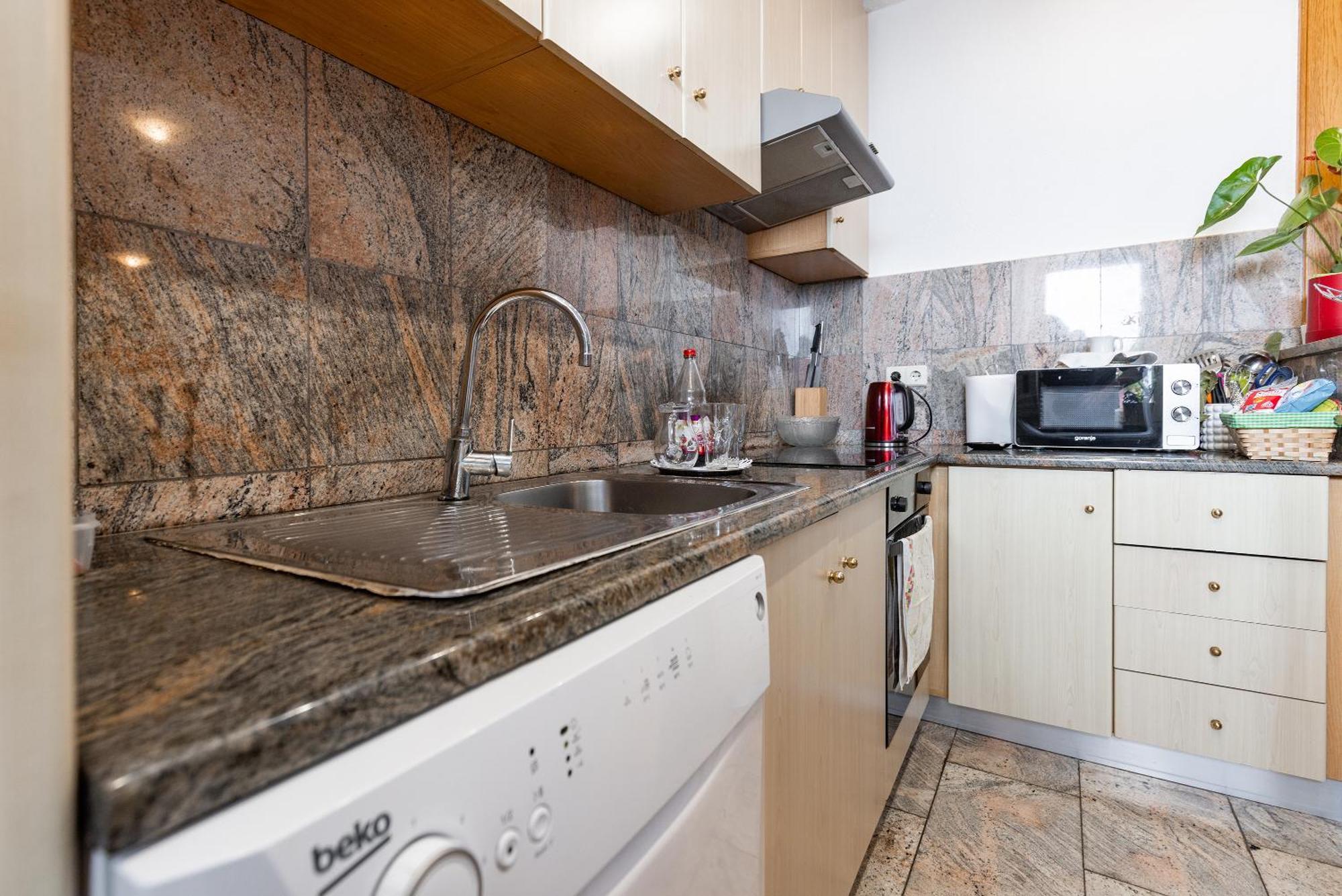 Apartman Nora Omiš Eksteriør billede